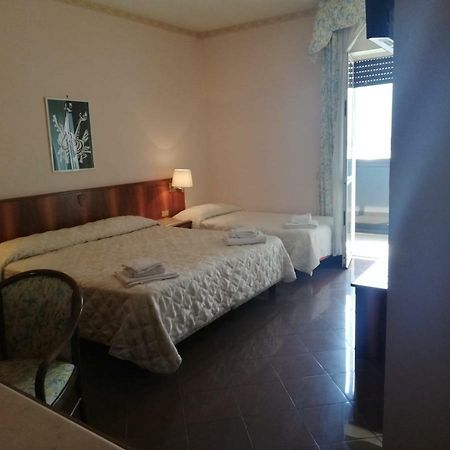 Hotel Antica Quercia Cementara Extérieur photo