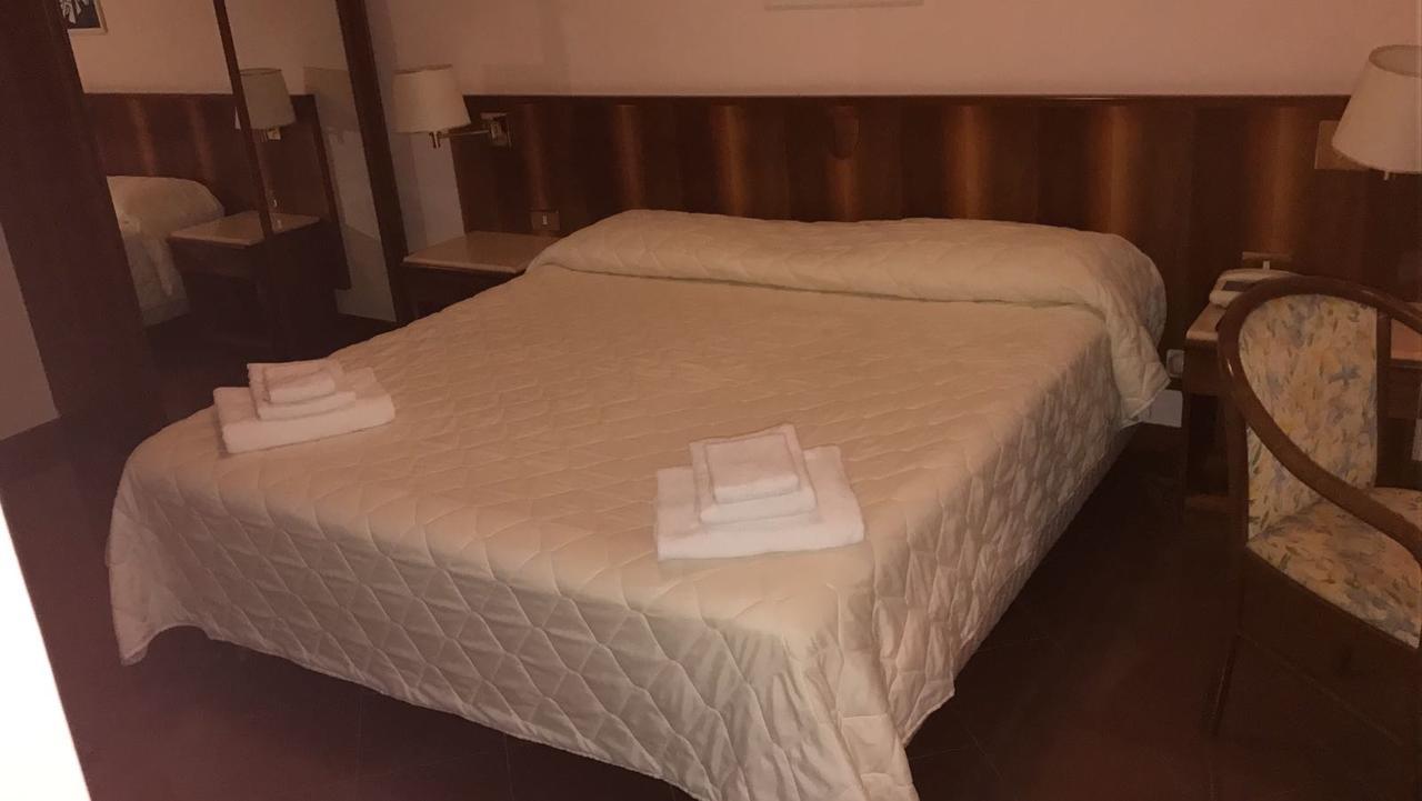 Hotel Antica Quercia Cementara Extérieur photo