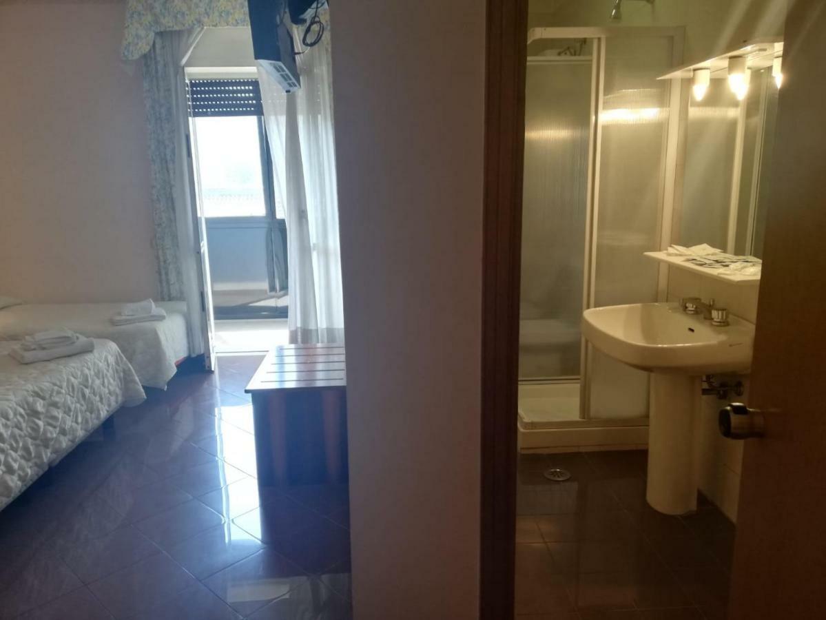 Hotel Antica Quercia Cementara Extérieur photo